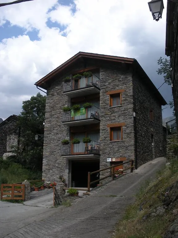 Apartaments La Canal Alins